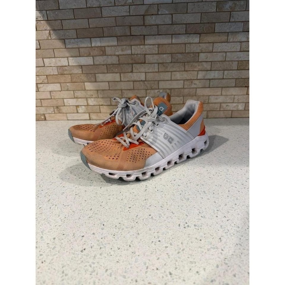 On Cloudswift Running Shoes Womens 10 Orange